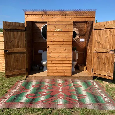 Ashcroft Glamping Hotel Dereham Exterior photo