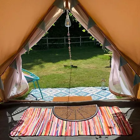 Ashcroft Glamping Hotel Dereham Exterior photo