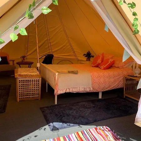 Ashcroft Glamping Hotel Dereham Exterior photo